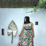 Tropical Leaf Print Maxi Dress with Waist Belt